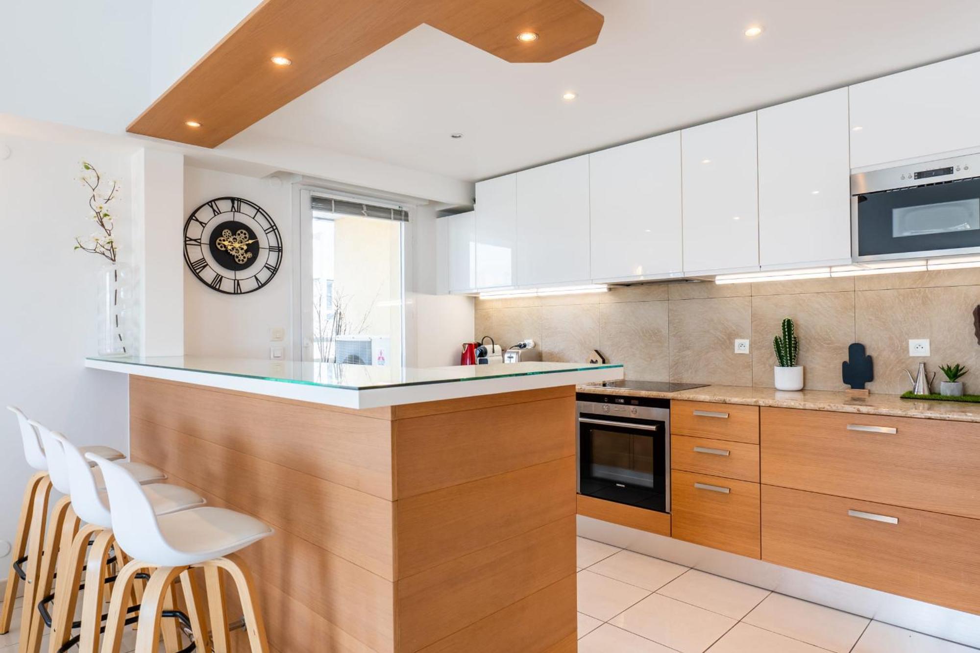 Rare! 120m Rooftop 5-minute Walk To Downtown Cannes